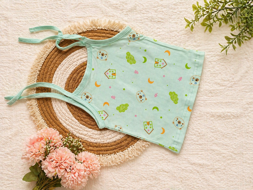Newborn Knot Jabla – Mint Green Bear House Print | Soft Knitted Cotton Baby Wear